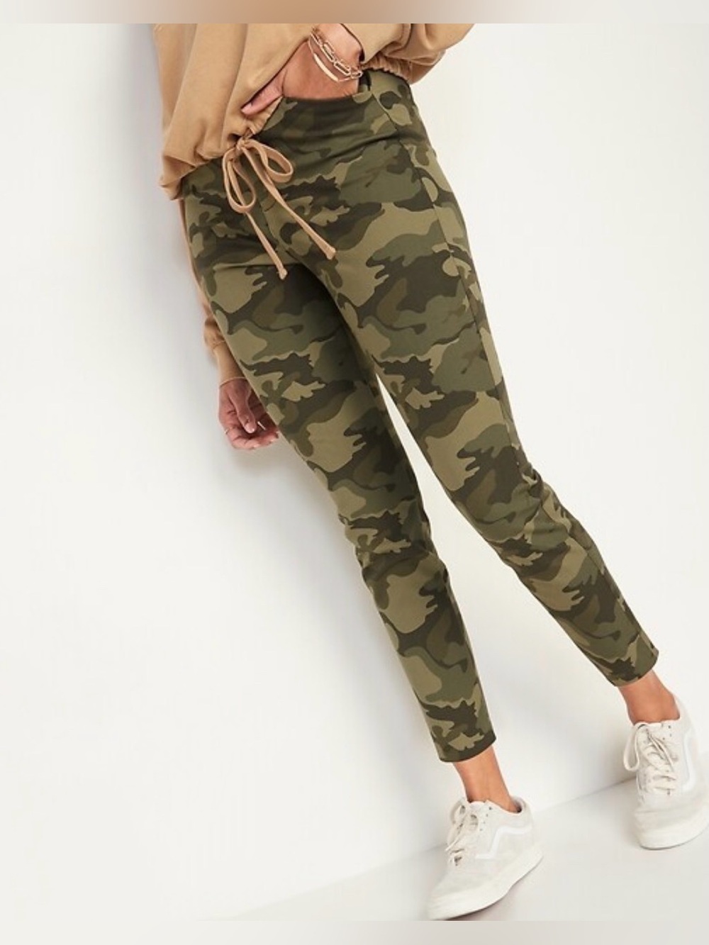 Old Navy Pixie High-Rise Ankle Pants Olive Green Camo Size 4